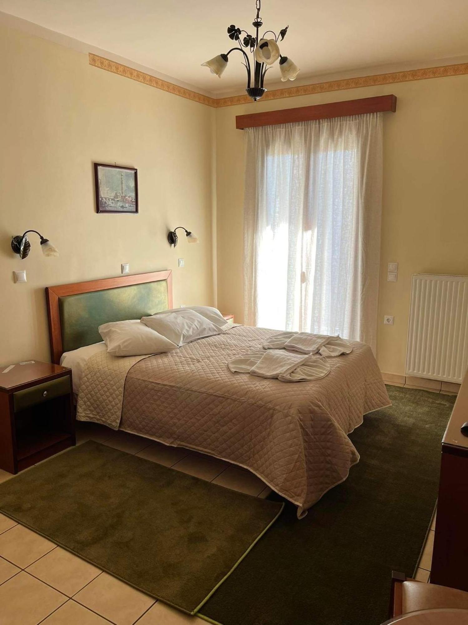 To Spiti Tis Irinis Hotel Vitina Ngoại thất bức ảnh